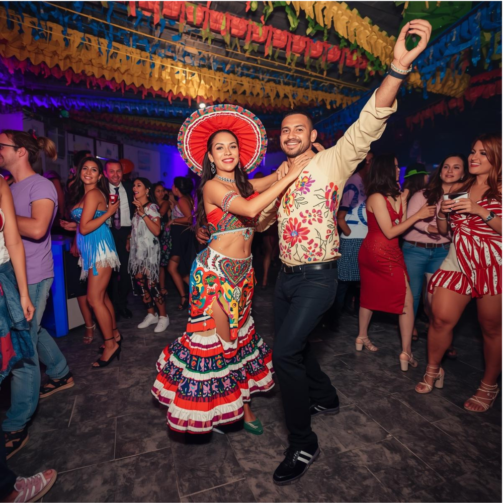 Fiesta de carnaval de salsa y bachata el 21 de febrero con taller gratuito de salsa para principiantes. ¡A bailar!